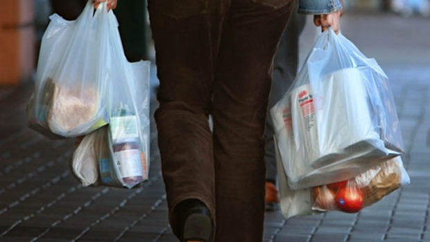 Ndalohen qeset e holla plastike/Nisin kontrollet, Klosi: Gjoba deri ne 1.5 milion leke per subjektet